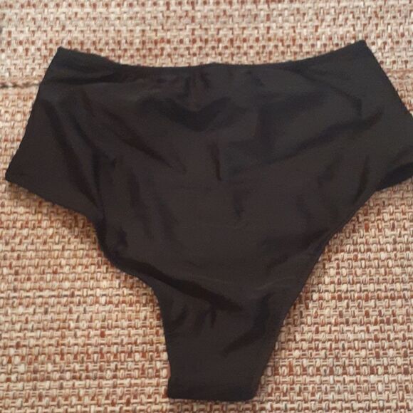 New Mooncore 3 Piece Swimsuit Women's NWT Size M 8-10 - Picture 8 of 9